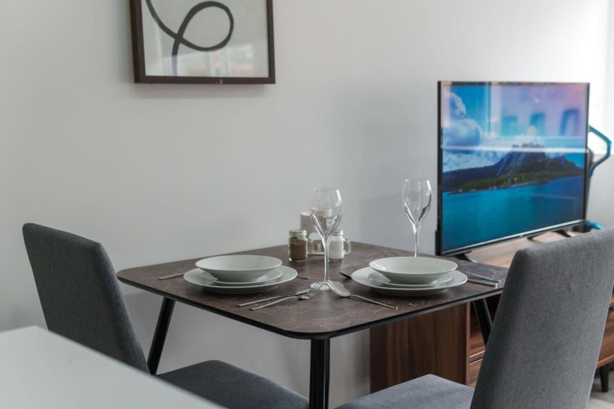 Contemporary 1 Bedroom Preston Apartment Экстерьер фото